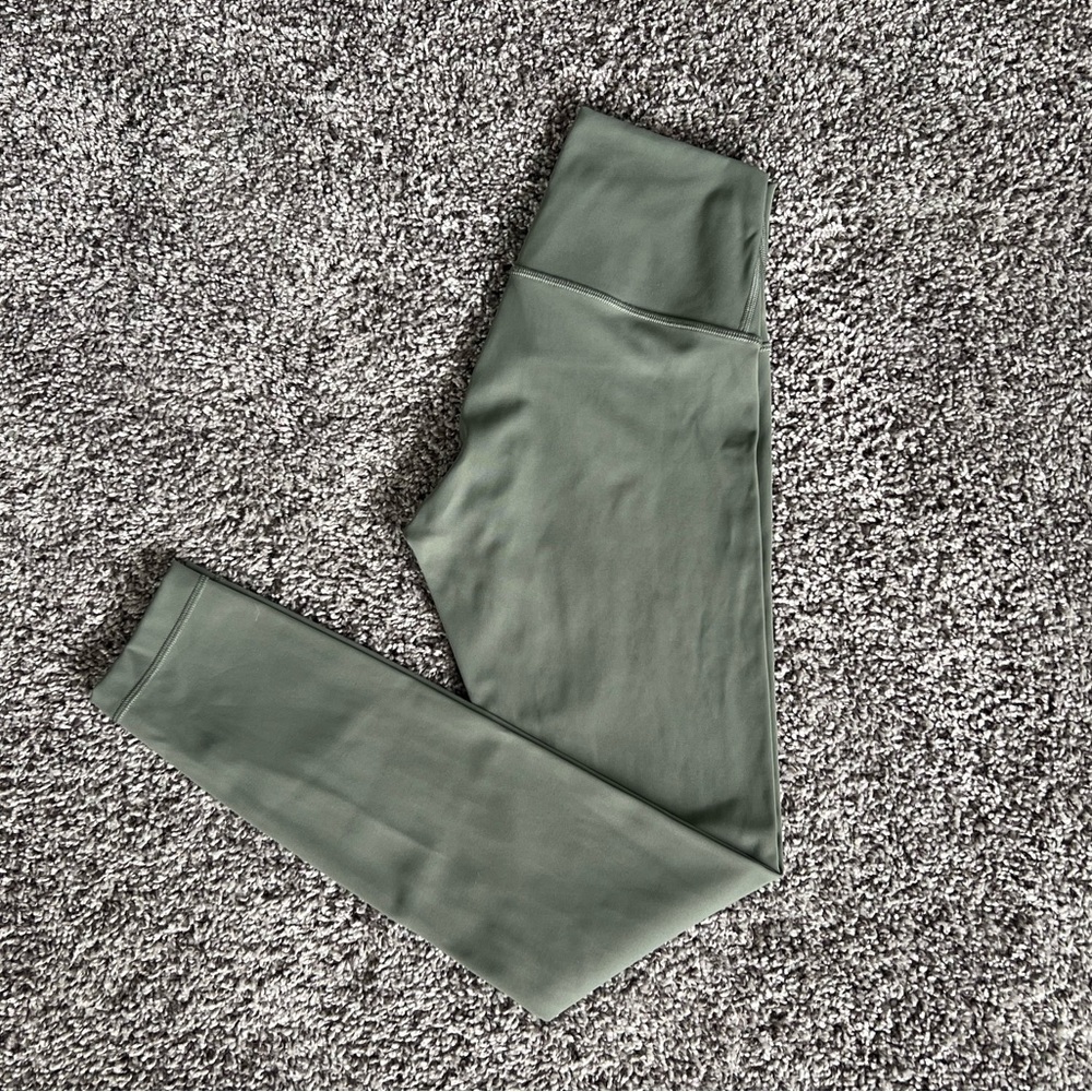Lululemon Wunder Under leggings